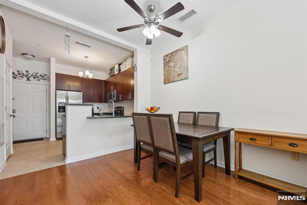 1127 Riverview Avenue 127