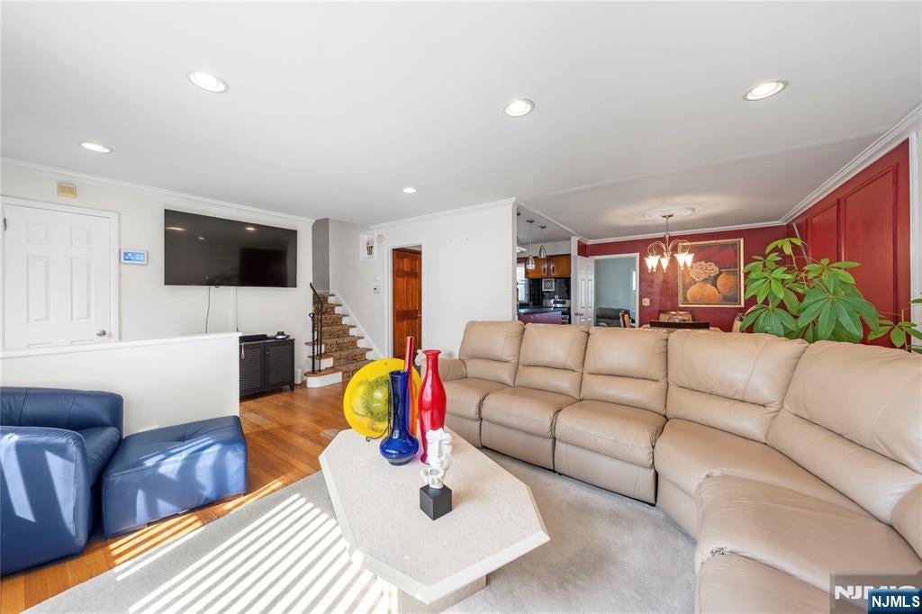 425 Adrianne Court