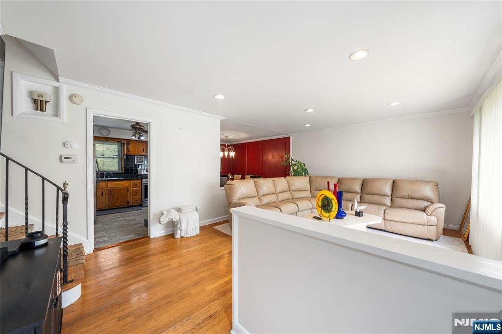 425 Adrianne Court