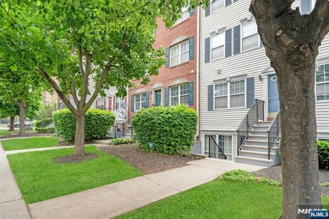 Photo of 151 W Market Street #1415, Newark, NJ 07103 (MLS # 26017602)