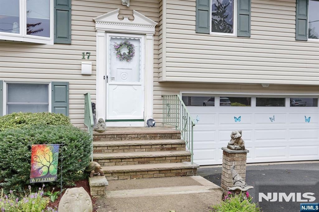 17 Marinus Street