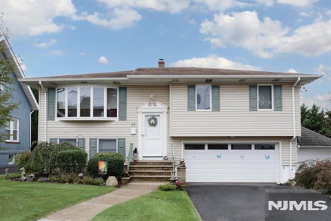 Photo of 17 Marinus Street, Rochelle Park, NJ 07662 (MLS # 26039135)