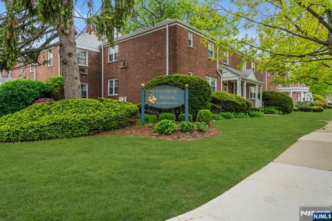 Photo of 10 Clark Court, Rutherford, NJ 07070 (MLS # 26010770)