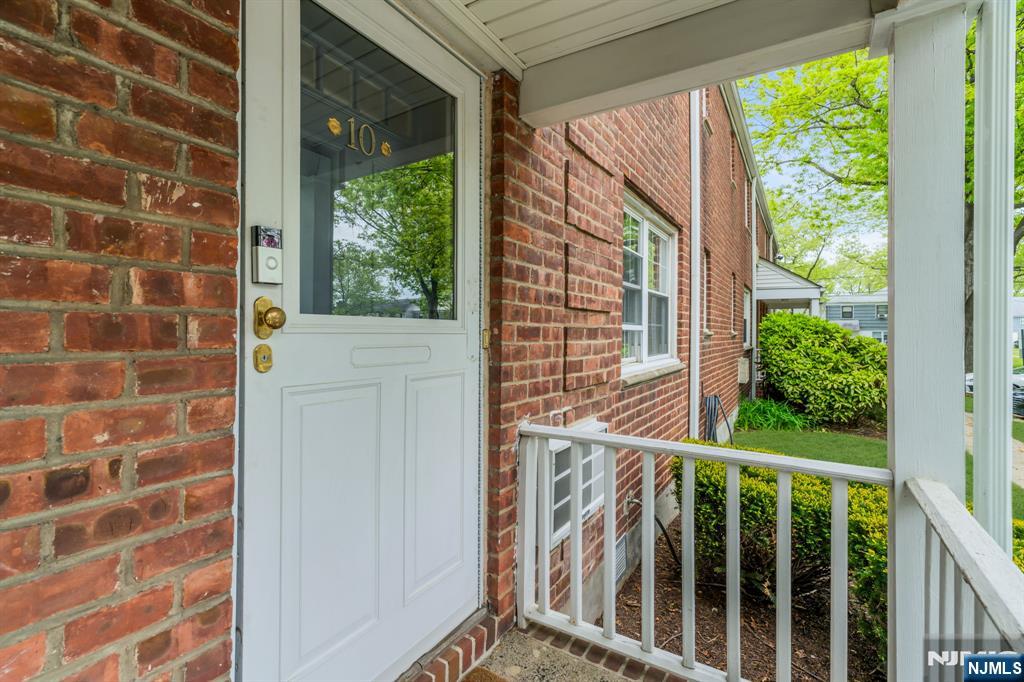 10 Clark Court