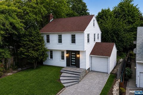 Photo of 46 Tenney Avenue, River Edge, NJ 07661 (MLS # 26023729)