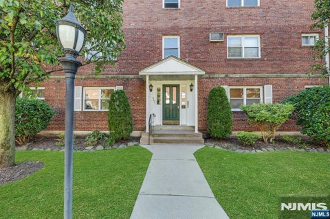 Photo of 241 Johnson Avenue #N4, Hackensack, NJ 07601 (MLS # 26038470)