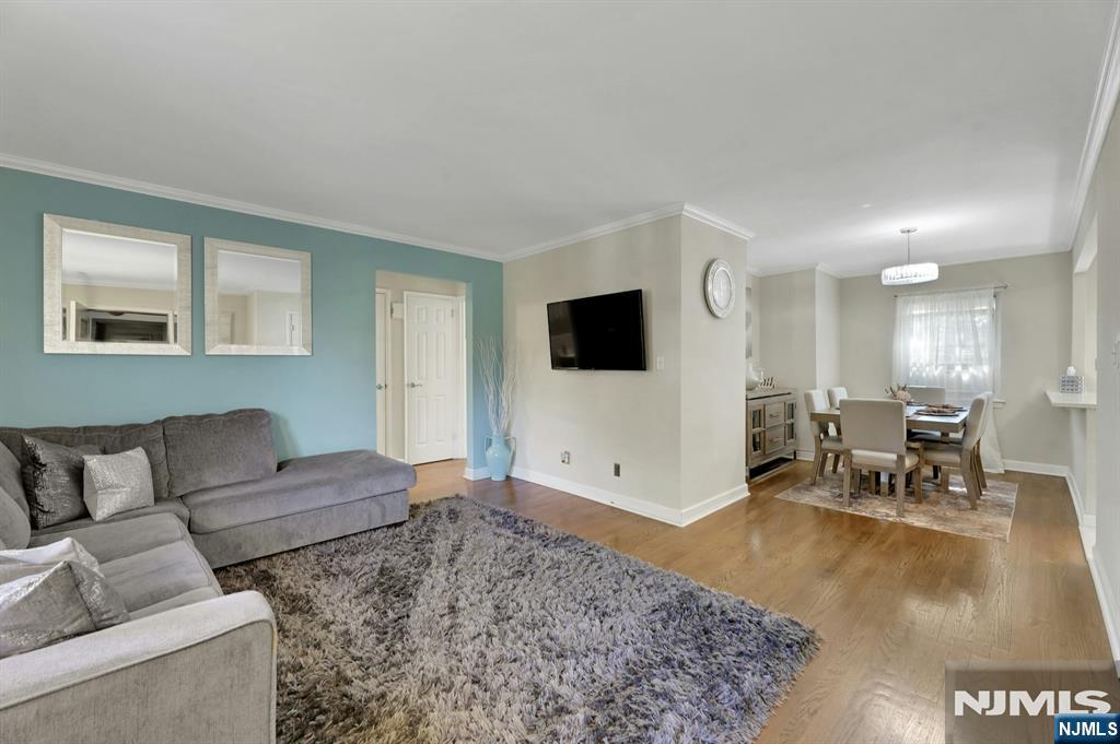 241 Johnson Avenue N4