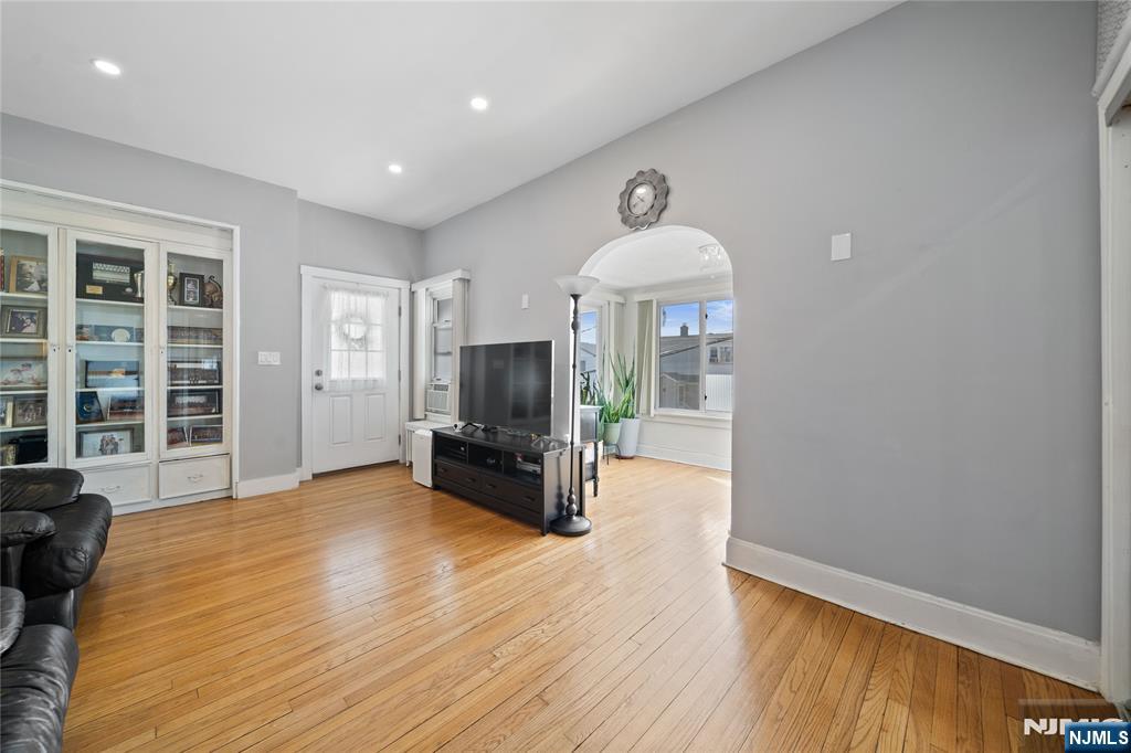 811 Pleasantview Terrace