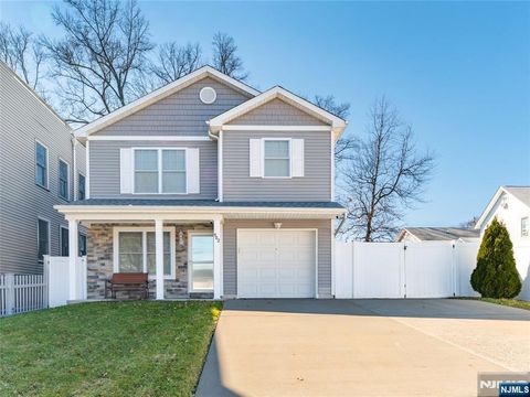 902 Spruce Street Roselle NJ 07203