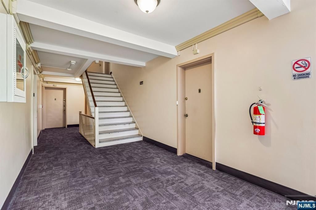 Photo of 3060 Edwin Ave #3D, Fort Lee, NJ 07024 (MLS # 26014827)