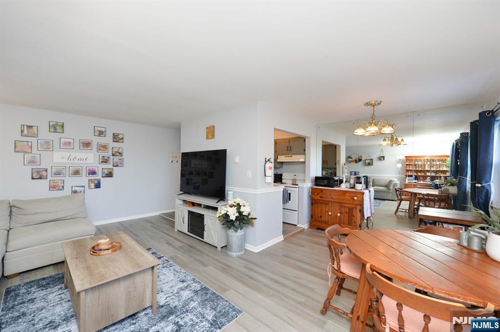 100 Pierson Miller E4