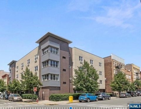 5501 Hudson Avenue 401 West New York NJ 07093