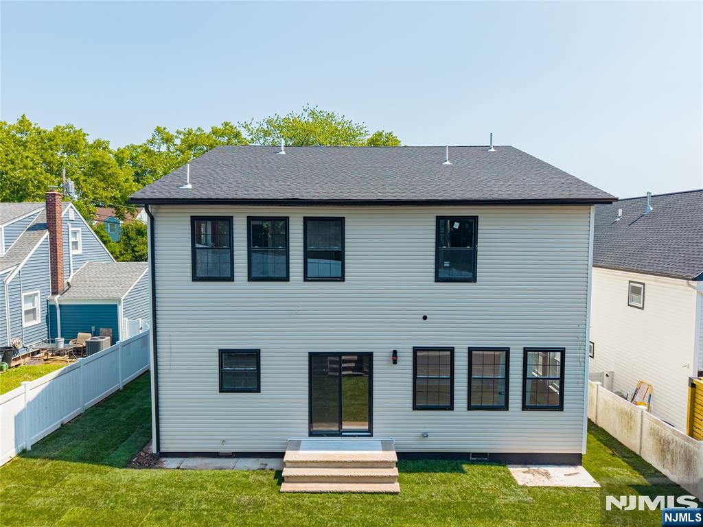15 Edison Street