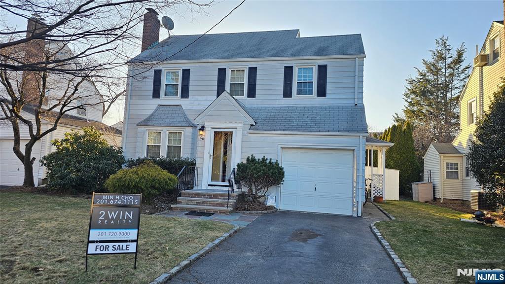 68 Hyde Road, Bloomfield, New Jersey - 3 Bedrooms  
2 Bathrooms  
8 Rooms - 