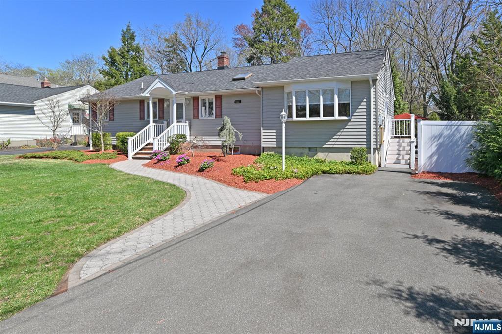 324 Parkside Drive