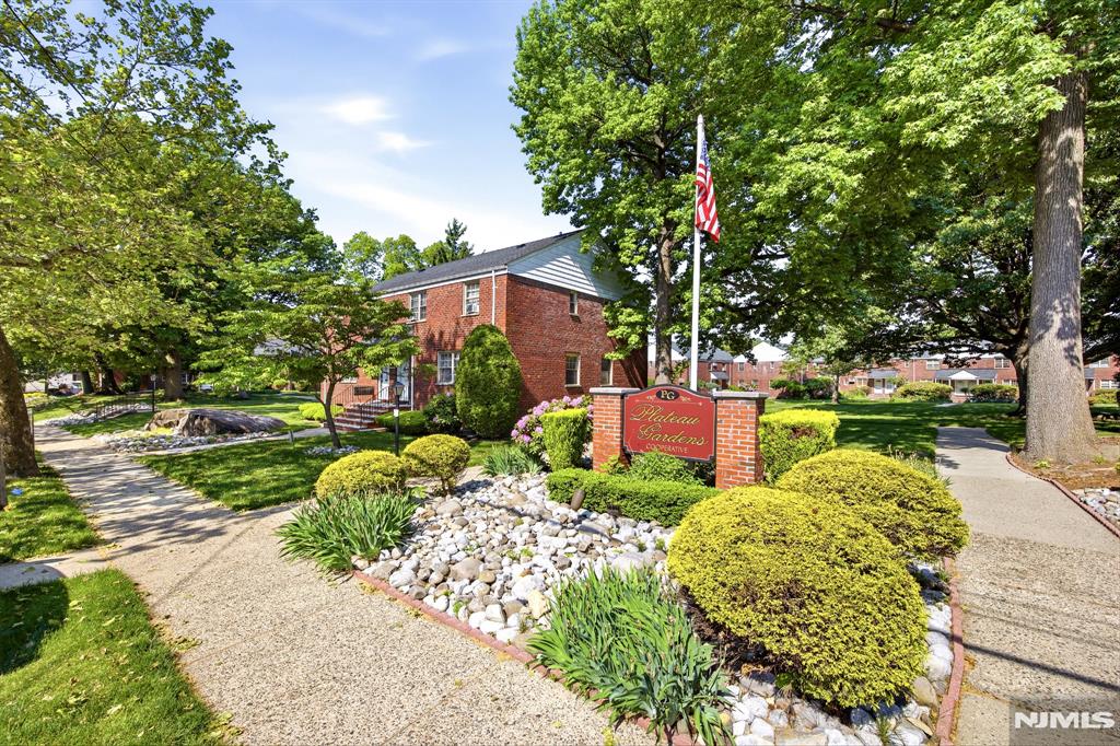 1241 Anderson 19