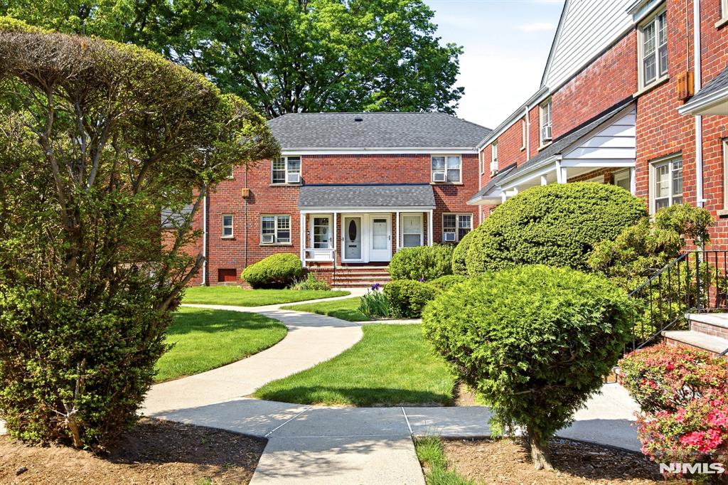 1241 Anderson 19
