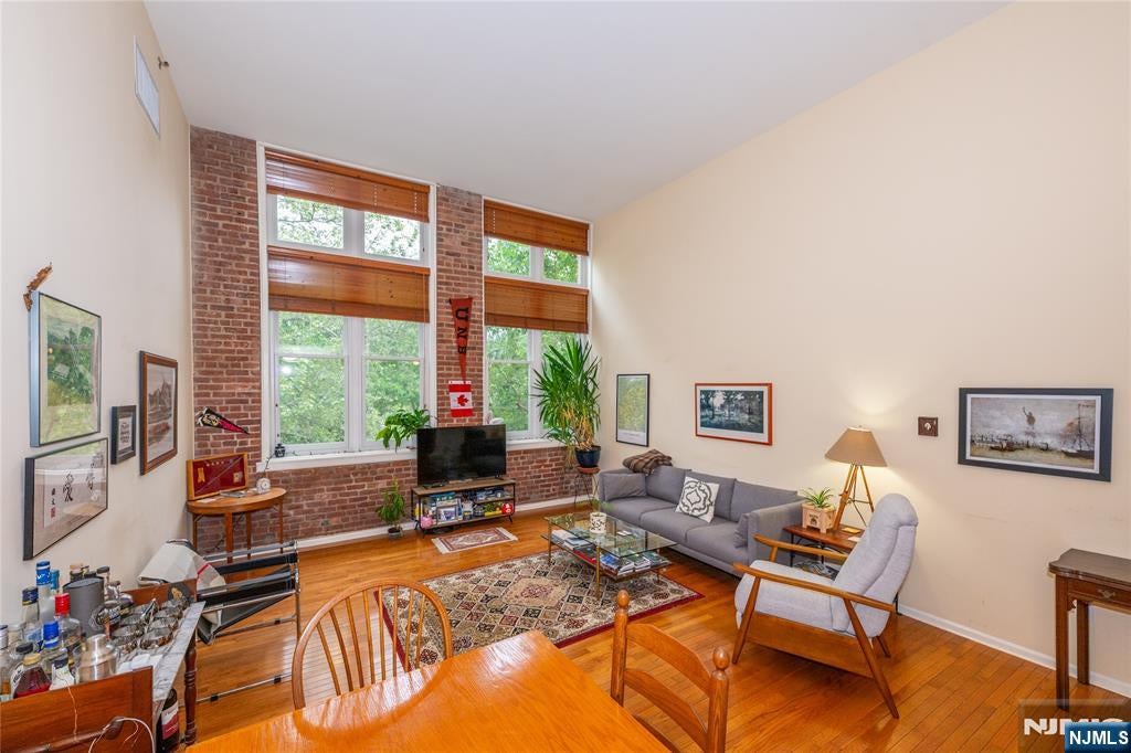 262 Main Street 204