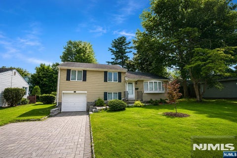 Photo of 154 Jefferson Avenue, River Edge, NJ 07661 (MLS # 26028095)