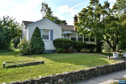 Photo of 79 N Ramapo Ave, Mahwah, NJ 07430 (MLS # 25029252)