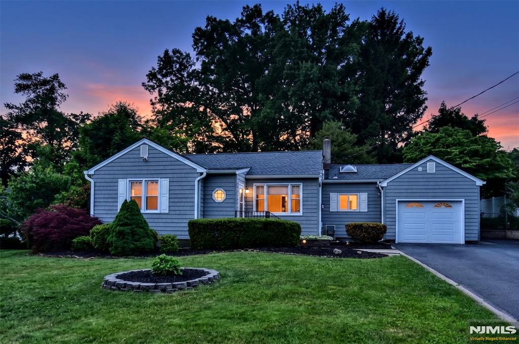 11 Mountain Ridge Drive