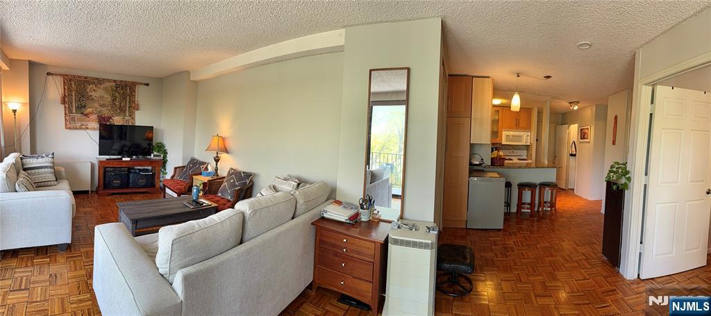 277 Prospect Avenue 4H