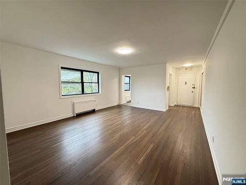 3001 Edwin Avenue 5A Fort Lee NJ 07024