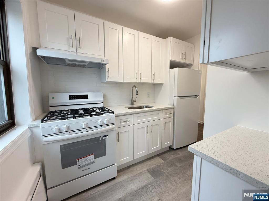 3001 Edwin Avenue 5A