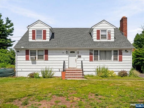 Photo of 33 Prospect Street, Paramus, NJ 07652 (MLS # 26025045)