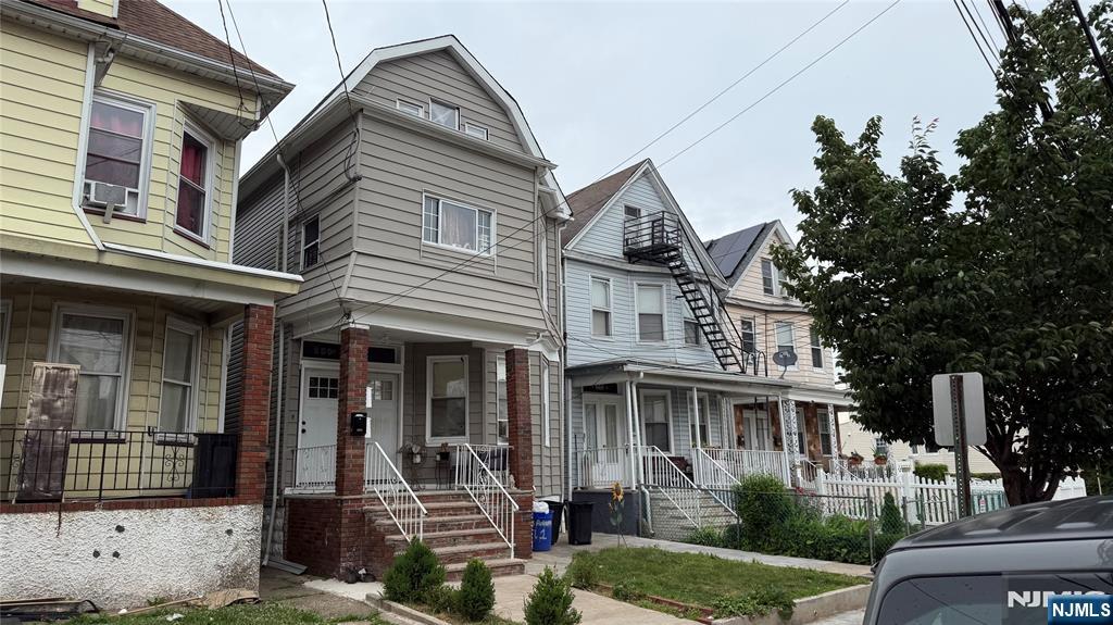 658 Adams Avenue