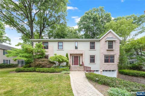 Photo of 41 Downey Drive, Tenafly, NJ 07670 (MLS # 26026199)