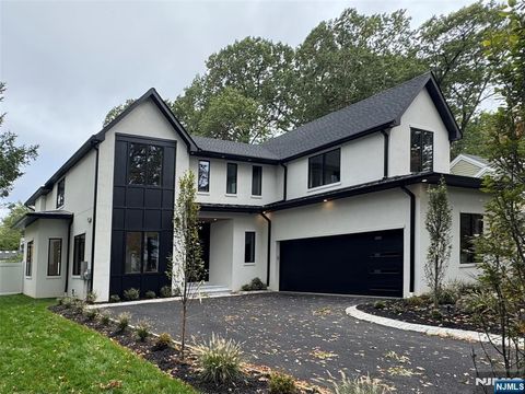 84 Depeyster Avenue Tenafly NJ 07670