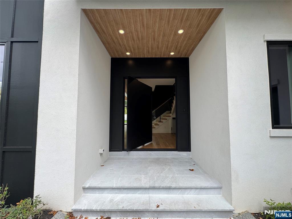 84 Depeyster Avenue