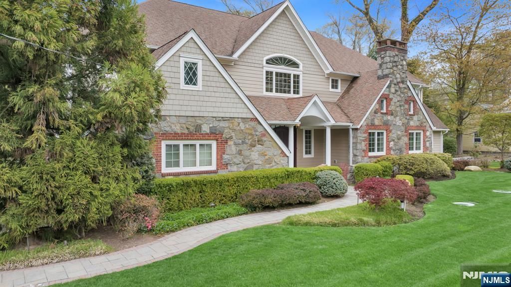 Photo of 381 Pinewood Drive, Wyckoff, NJ 07481 (MLS # 26014930)