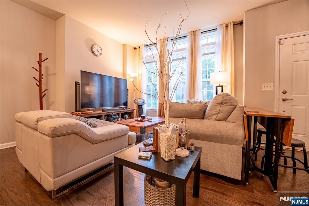 26 Dahlia Lane 413