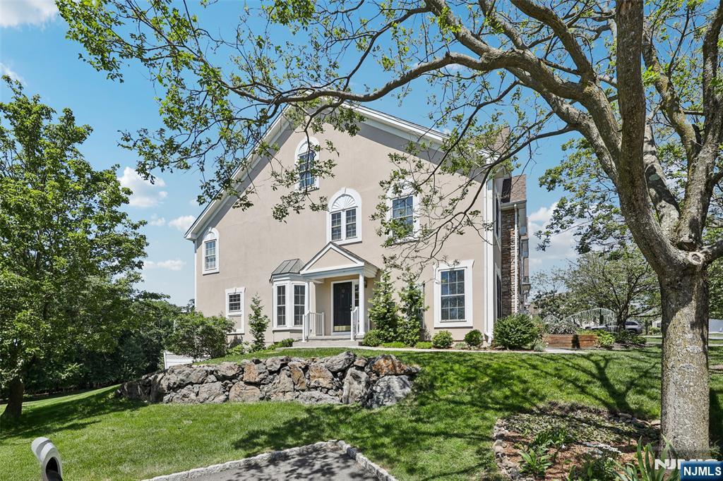 72 Magnolia Way