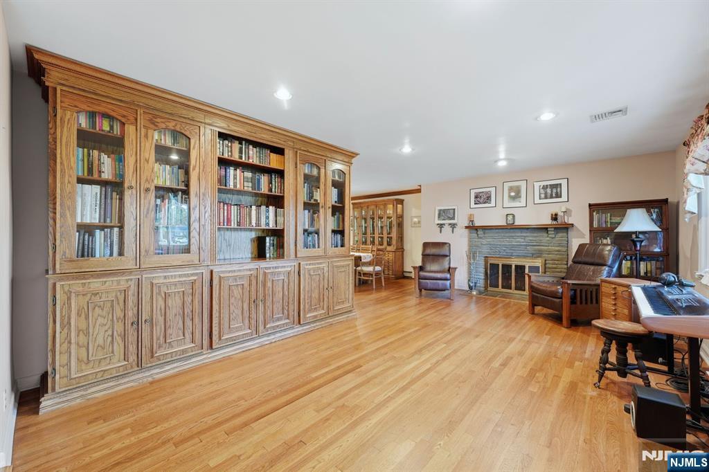 297 Gramercy Place