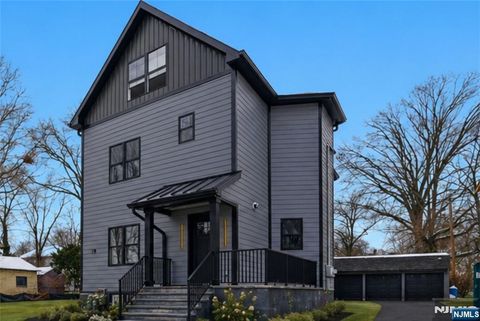 28 1/2 Irving Street Montclair NJ 07042