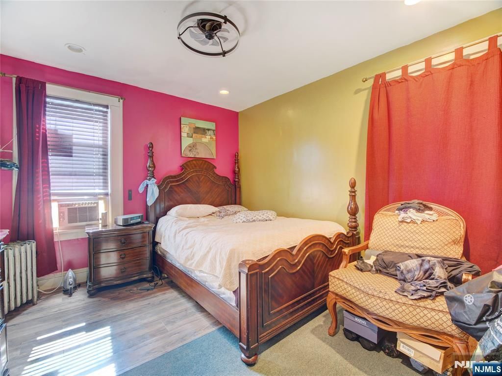 Photo of 170 Oakland Terrace, Newark, NJ 07106 (MLS # 25031561)