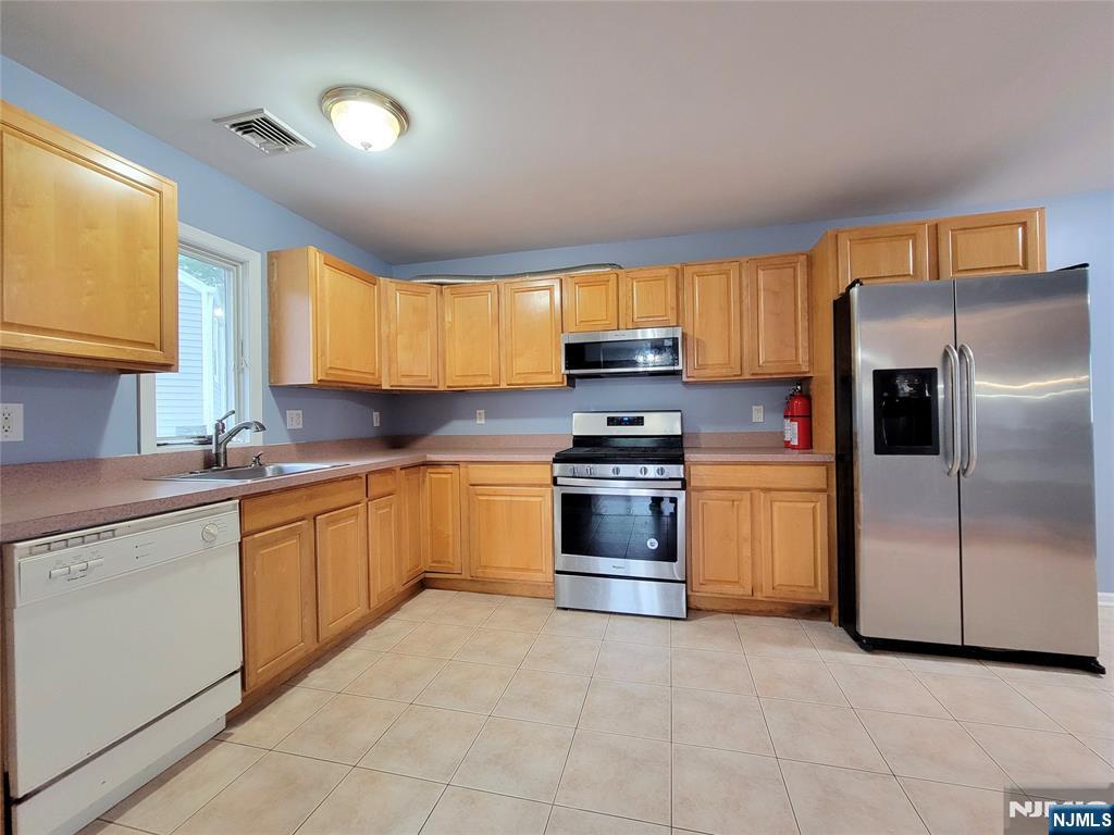 154 Norwood Avenue 2