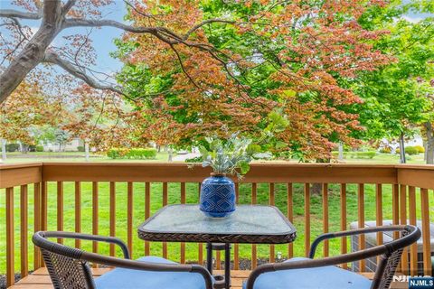 Photo of 1092 Robin Road, Hillsborough, NJ 08844 (MLS # 26014335)