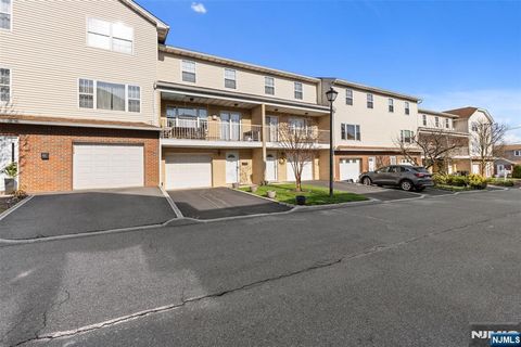 33 Ingraffia Drive 23 Elmwood Park NJ 07407