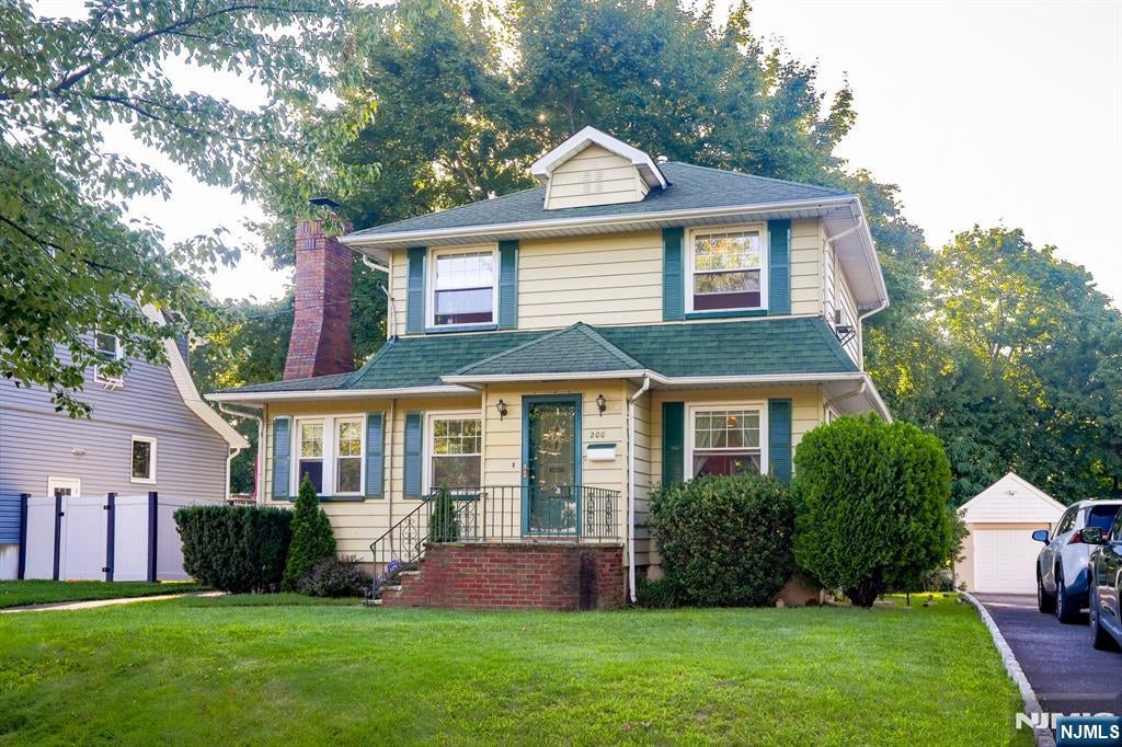 200 Elm Avenue