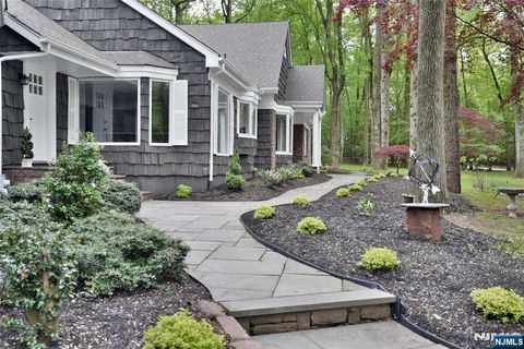 Photo of 35 Red Rock, Saddle River, NJ 07458 (MLS # 26002021)