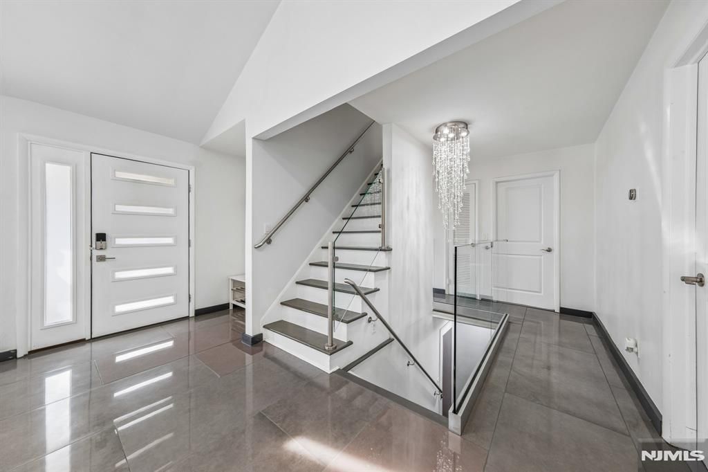 Photo of 13 Munsey Road, Emerson, NJ 07630 (MLS # 26009497)