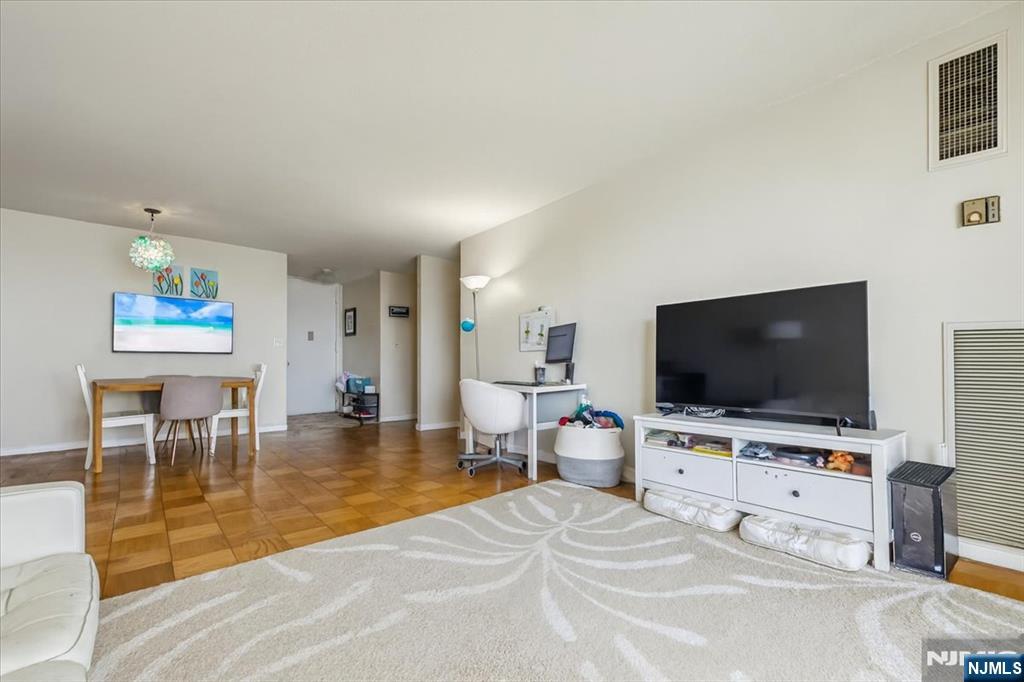 555 North Avenue 23C