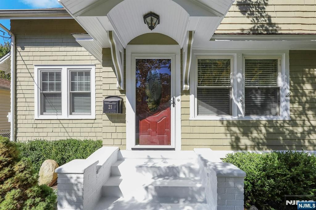 Photo of 21 South Avenue, Harrington Park, NJ 07640 (MLS # 26002246)