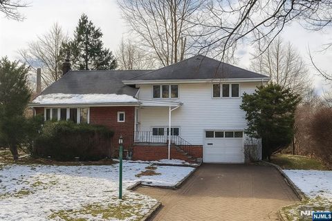 Photo of 10 Center, Cresskill, NJ 07626 (MLS # 25039782)