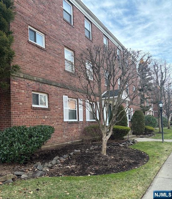 241 Johnson Avenue N2