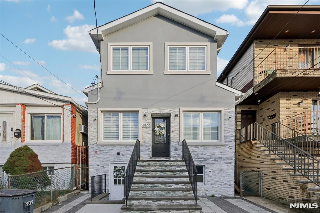 4502 Grand Avenue, North Bergen, New Jersey - 5 Bedrooms  
4 Bathrooms  
15 Rooms - 